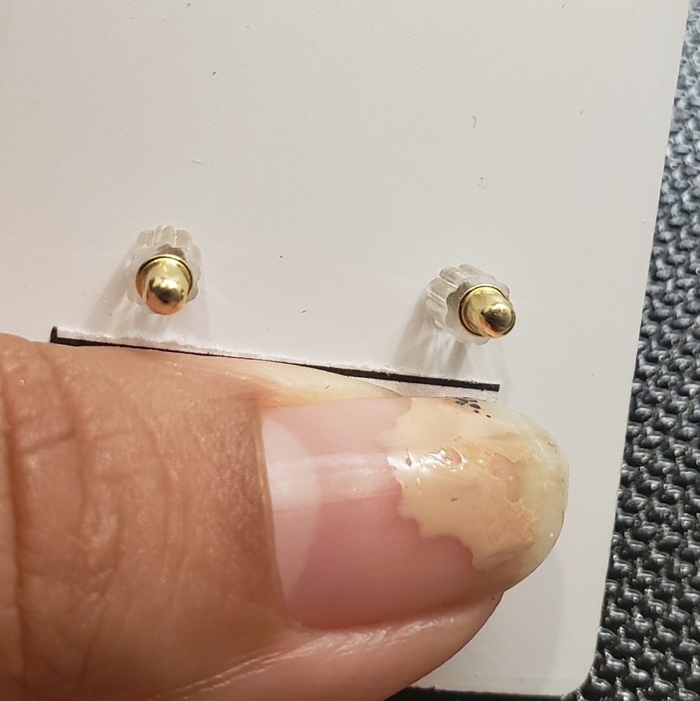 14kt Gold Studs - image 4